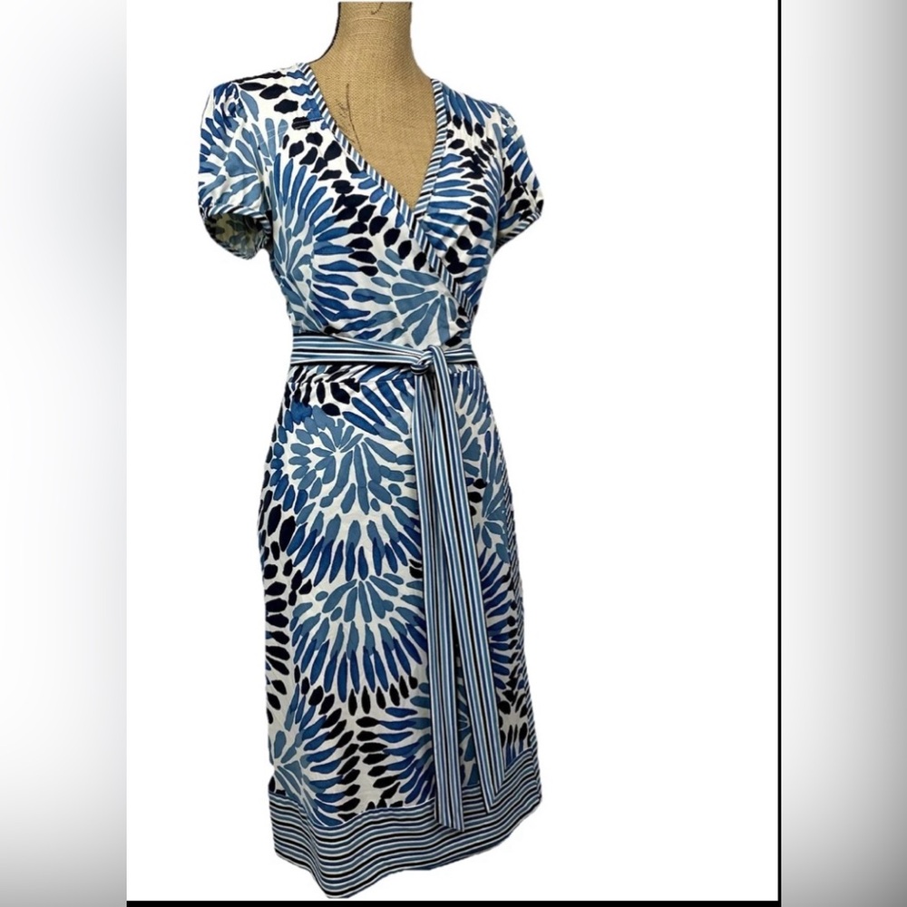 BCBGMaxAzria Blue and White Patterned Dress